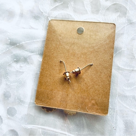 NWT Lot of 2 Festive Drop Earrings – Santa & Candy Cane Holiday Set, Christmas - Picture 4 of 14